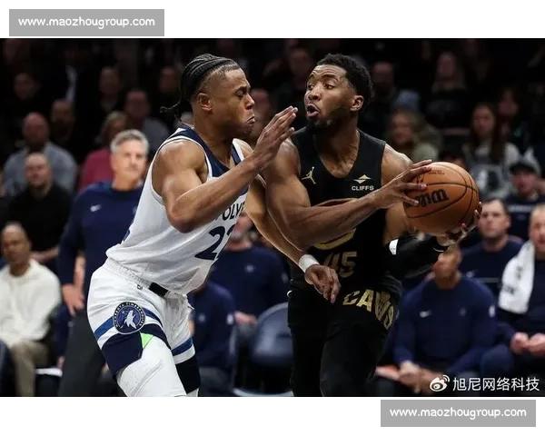 骑士队与森林狼激战正酣 双方争夺季后赛名额的关键对决